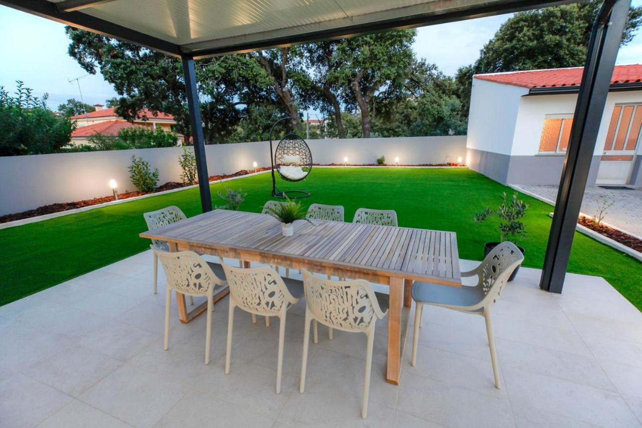Cozy Apartment With Garden Fátima Kültér fotó